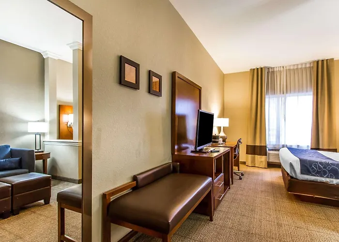 Comfort East Hotel