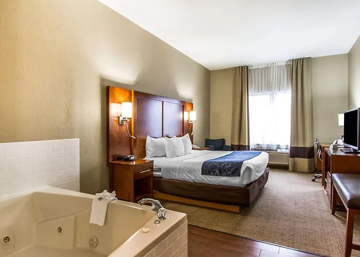 Comfort East Hotel Mattoon