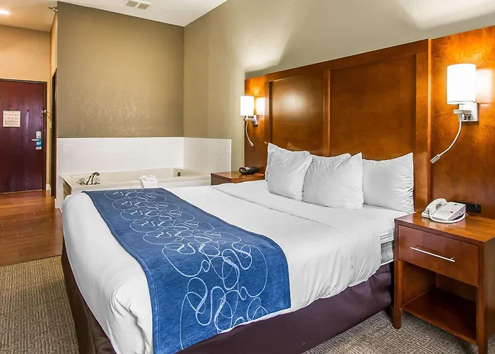 Hotel Comfort East Mattoon