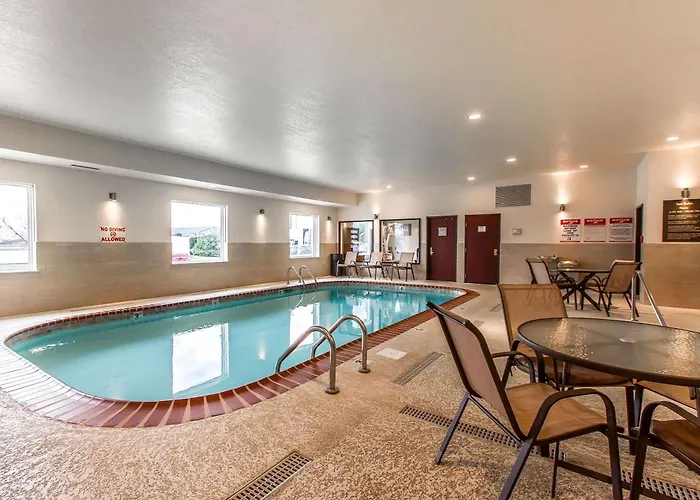 Comfort East Hotel