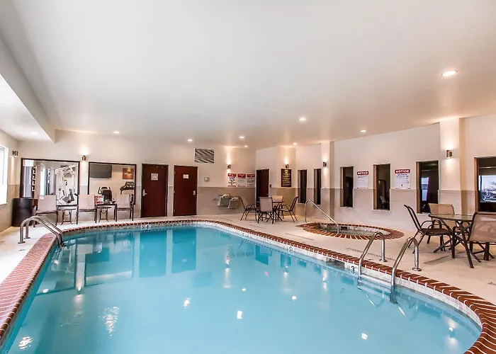 Comfort East 4* Mattoon