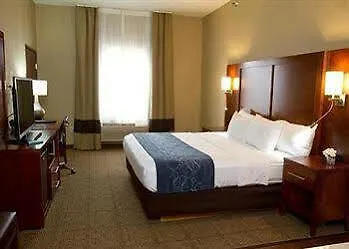 Hotel Comfort East Mattoon